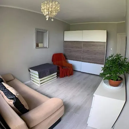 Kwatera prywatna Duży Dwuosobowy Pokój Blisko Centrum Z Balkonem *